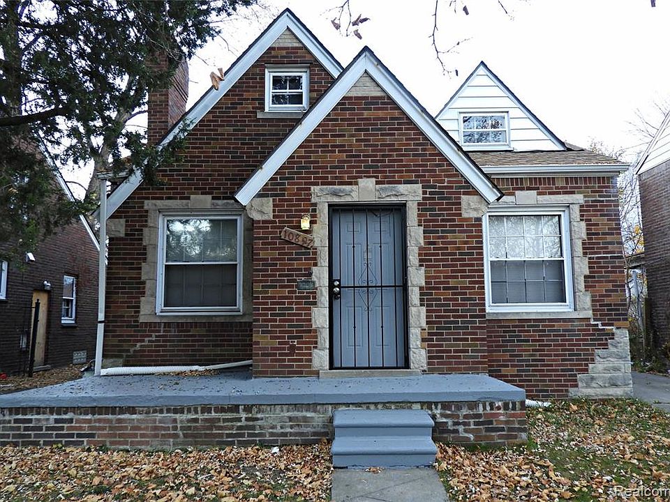 1st image of 10897 Lakepointe St N