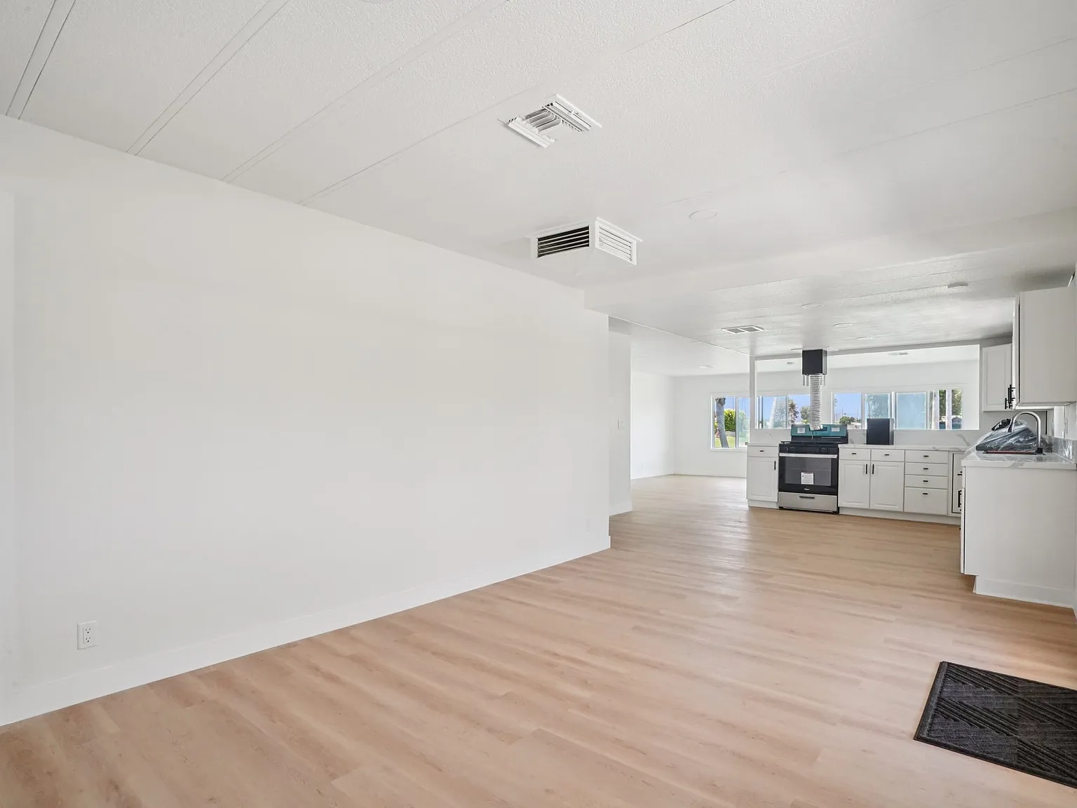 2 bed, 1440 sqft, $1,850 — Photo 4