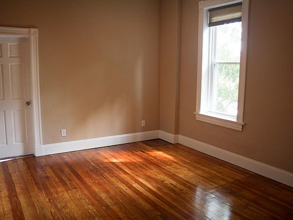 2nd image of 2221 Missouri Ave