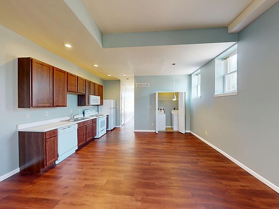 4th image of 3869 McRee Ave #3869
