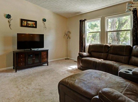 3rd image of 3284 Atlin Ave