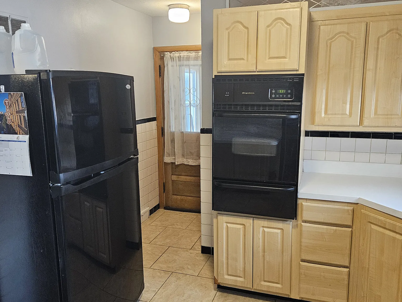 3 bed, 2.5 bath, 1580 sqft, $2,600 — Photo 3