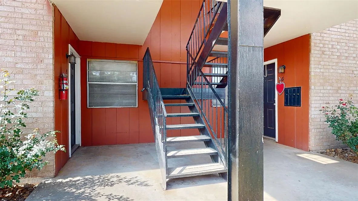 2 bed, 862 sqft, $800 — Photo 3