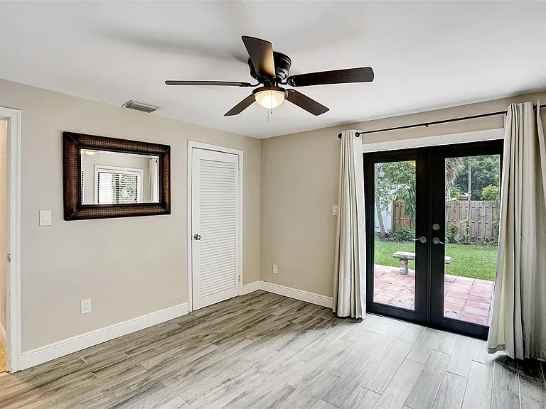 3208 Beacon St — Photo 2