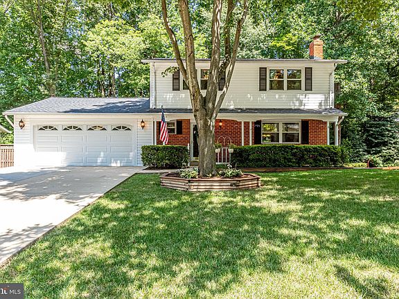 2nd image of 4943 Gainsborough Dr