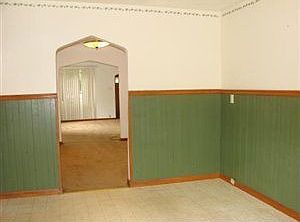 4th image of 718 2nd Ave