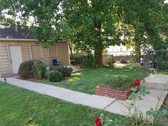 4th image of 2806 Monterey St