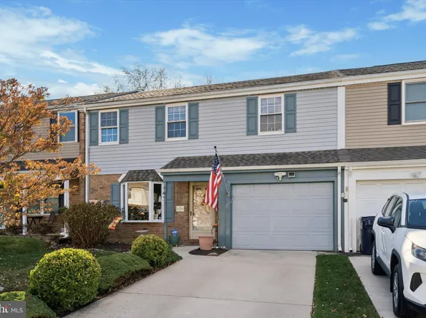 2470 Greenland Ct, Bensalem, PA 19020