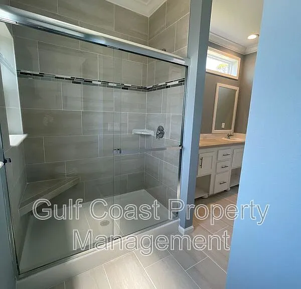 3200 Holly Ave — Photo 38