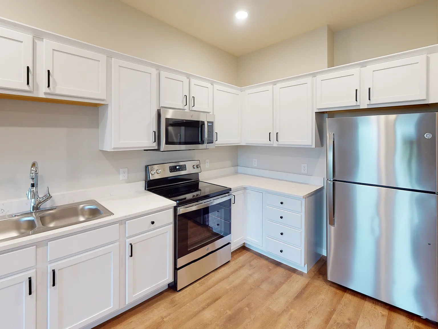 1 bed, 729 sqft, $1,235 — Photo 2