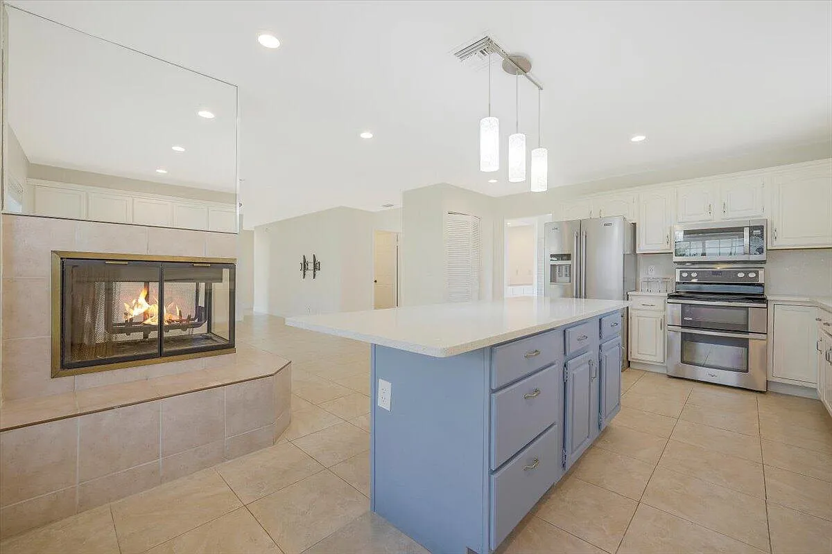 4 bed, 2.5 bath, 2165 sqft, $3,600 — Photo 1
