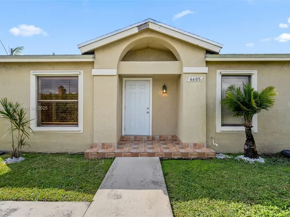 6605 SW 152nd Ct #5-40, Miami, FL 33193