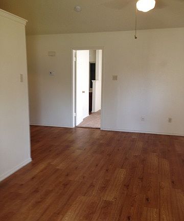 2nd image of 14422 Edgemont St
