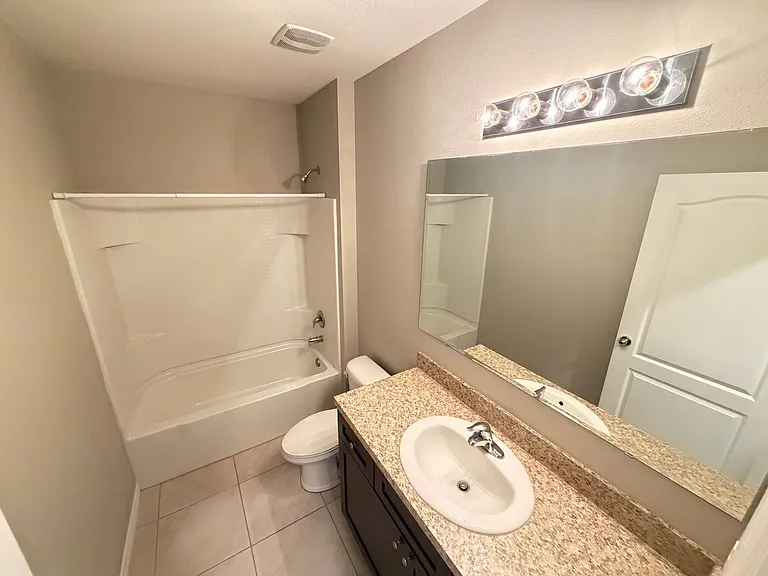 2915 Gibraltar Blvd — Photo 13