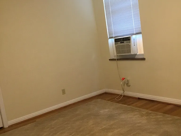 3921 Saint James Ave #1 — Photo 11