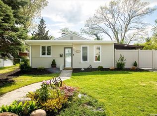 402 Argyle Rd, East Meadow, NY 11554