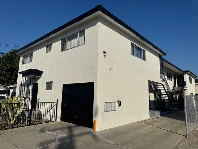 11936 Grevillea Ave #E — Photo 13
