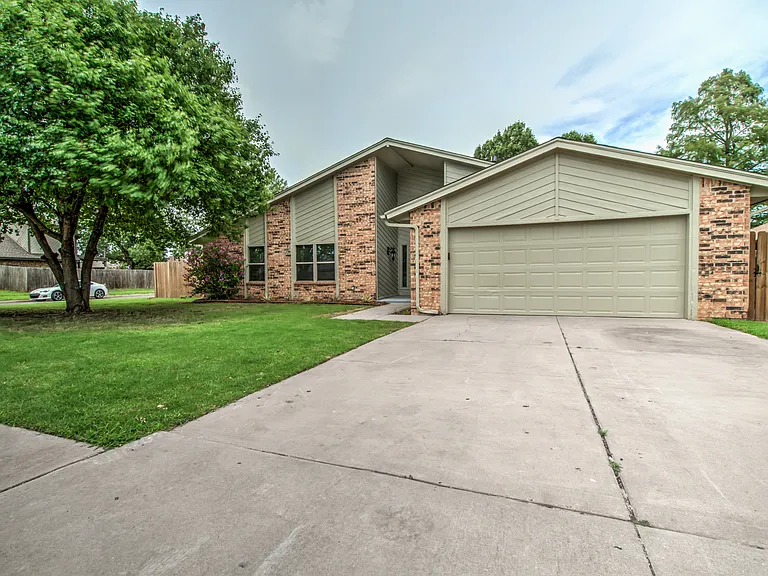 2809 Countrywood Ln — Photo 7