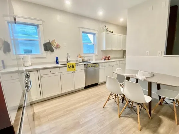 (undisclosed Address), Somerville, MA 02144