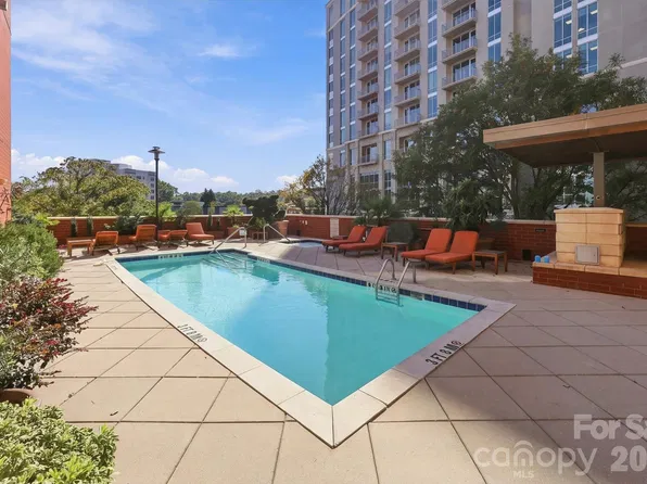 701 Royal Ct #704, Charlotte, NC 28202