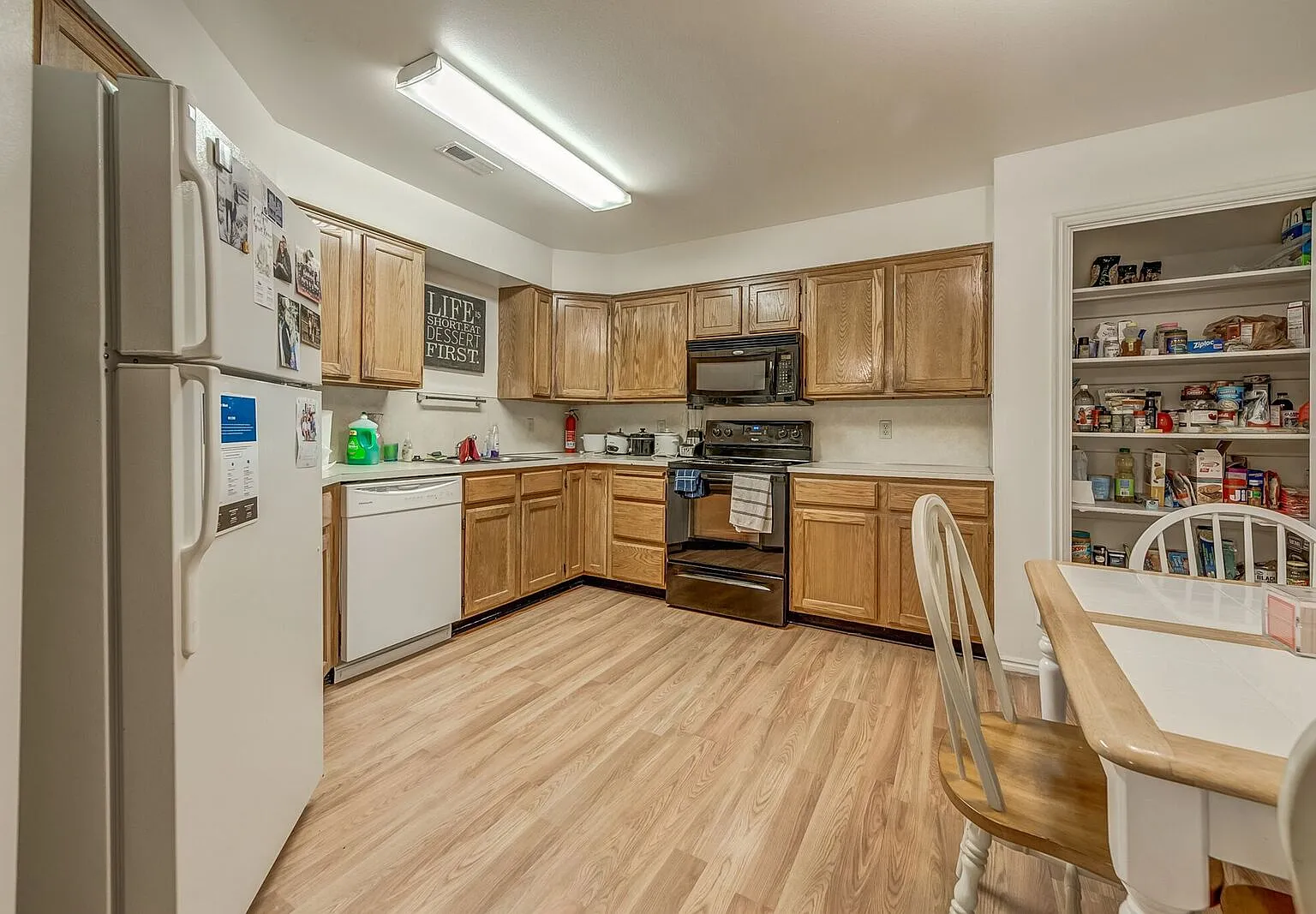 2 bed, 988 sqft, $449 — Photo 2