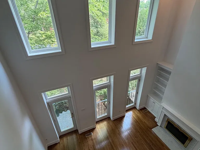 3925 Georgetown Ct NW — Photo 4