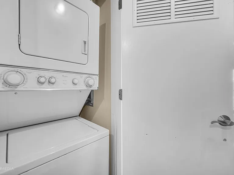 1454 W Fullerton Ave #2 — Photo 19