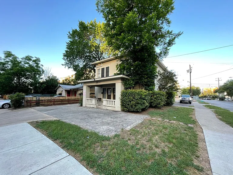 2514 Pearl St — Photo 9
