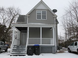 940 W Macarthur Ave, Bloomington, IL