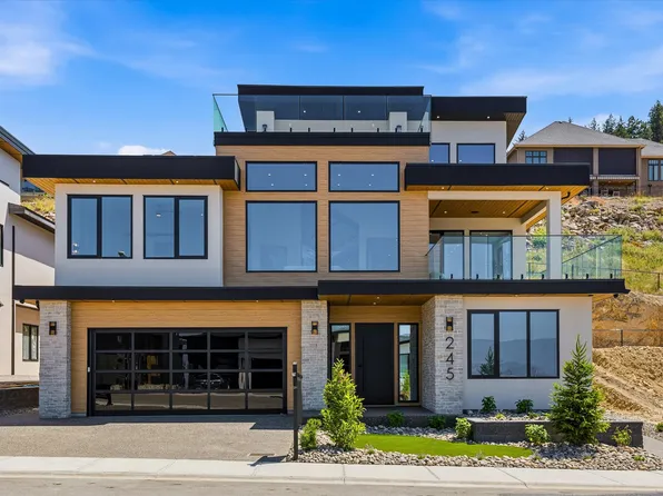 245 Turnberry St, Kelowna, BC V1P 0B1
