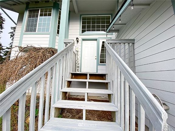 5th image of 18607 98th Ave NW