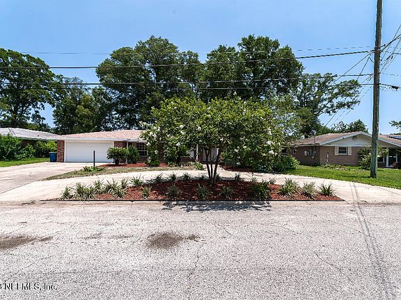 2nd image of 1005 PARKRIDGE Circle E