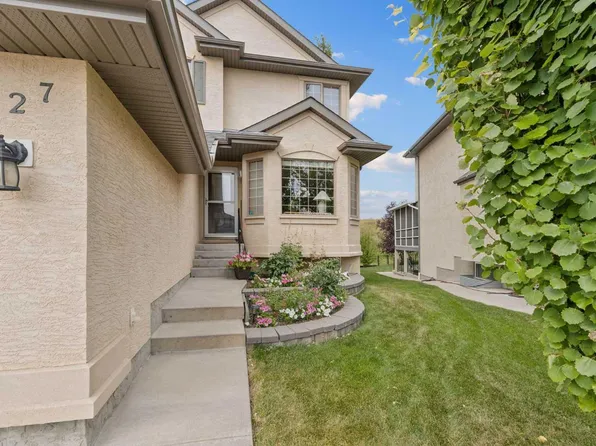 127 Edgeridge Close NW, Calgary, AB T3A 6K4