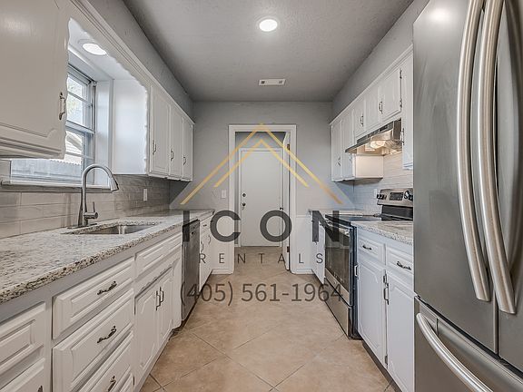 5th image of 1321 Winnipeg Dr