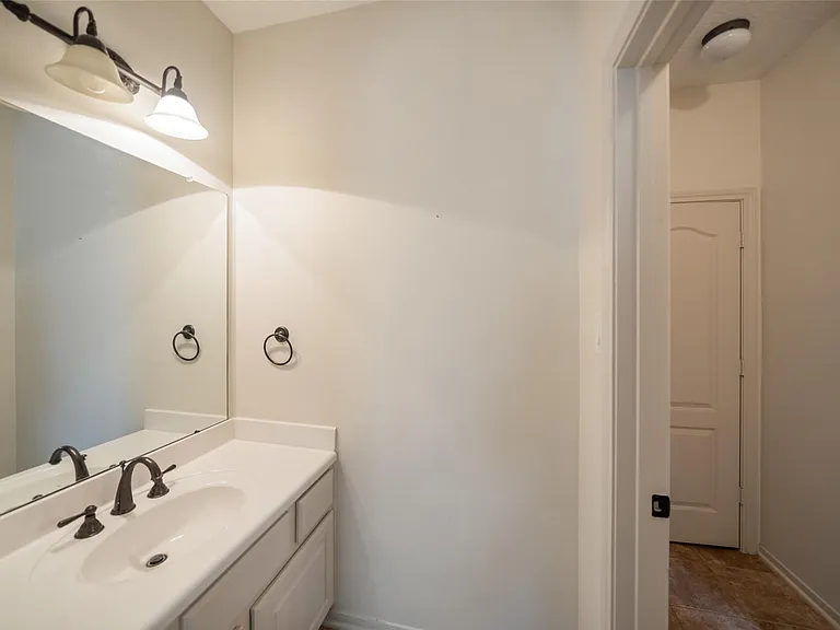 14318 Red Creek Cove Ln — Photo 40
