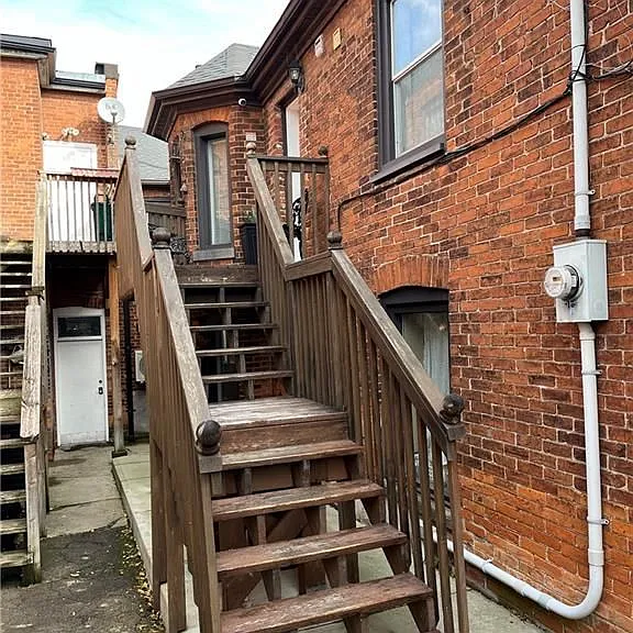 56 King St W #A — Photo 29