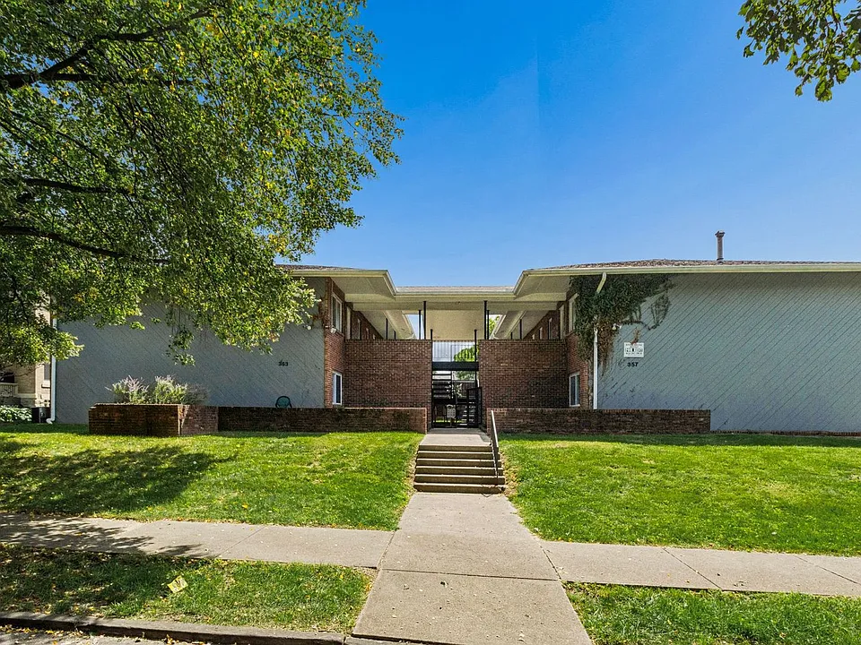 357-363 E 14th Ave #363-2B