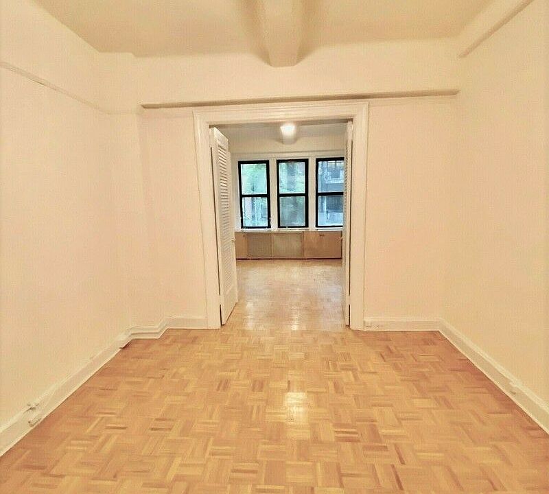 1st image of 42 W 72nd St APT 1D
