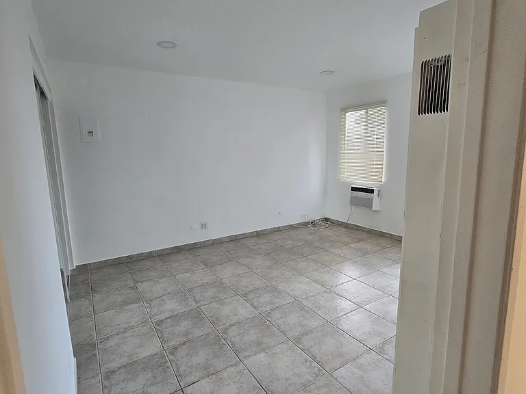 6460 Crescent Ave — Photo 6