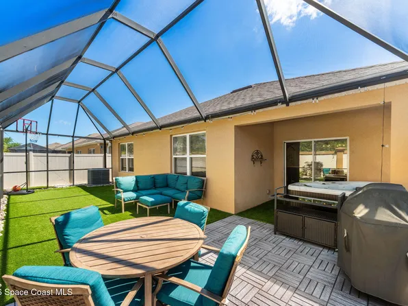 202 Alamere Dr SW, Palm Bay, FL 32908