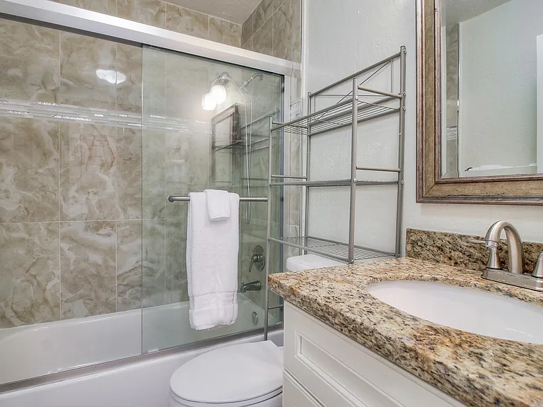 516 Clifton Ave — Photo 15