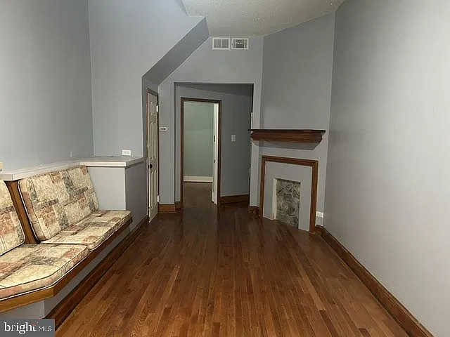 1 bed, 2.0 bath, 1808 sqft, $1,750 — Photo 2