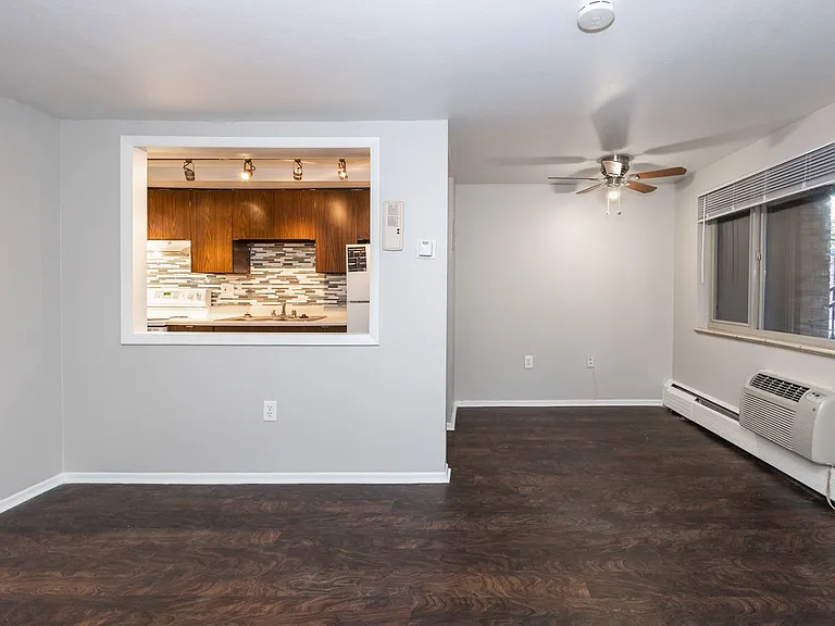 Dexter Street Apartments — Photo 7
