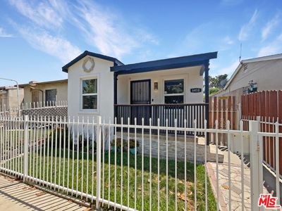 6418 S Van Ness Ave, Los Angeles, CA, 90047
