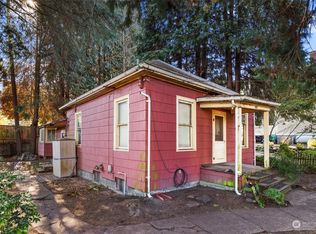 5834 Woodlawn Ave N, Seattle, WA 98103