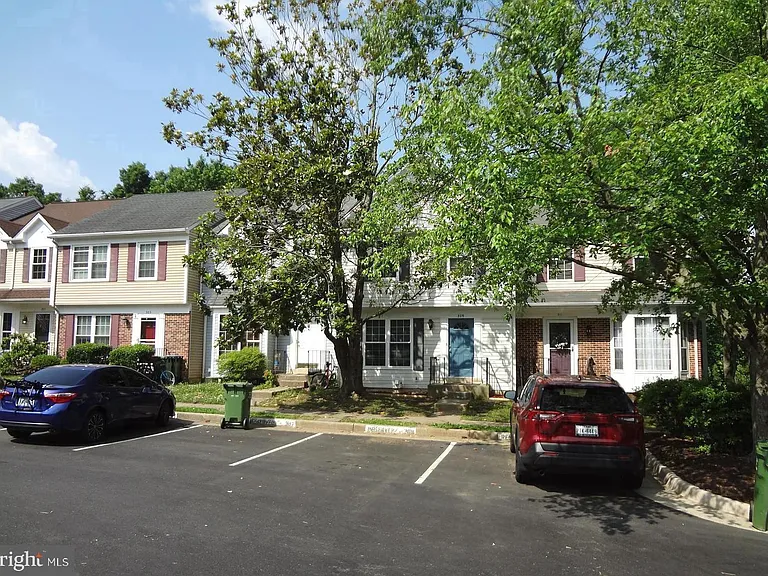 309 Bentley Ct — Photo 16