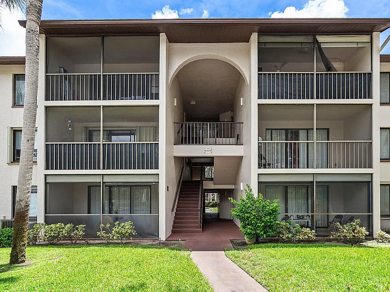 204 Foxtail Dr #F1 — Photo 1