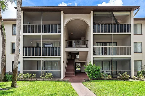 204 Foxtail Dr #F1 Photo 1