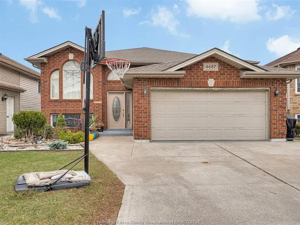 4687 Sassafras Ave, Windsor, ON N9G 3E3