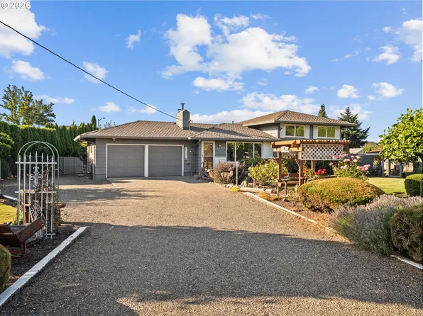 3329 SE Hillyard Rd, Gresham, OR 97080